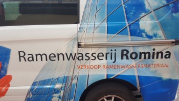 Wassen van ramen en raamprofielen